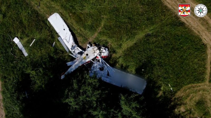 Pilot před pádem letadla na Blanensku stačil vyskočit. Padák ho však nezachránil